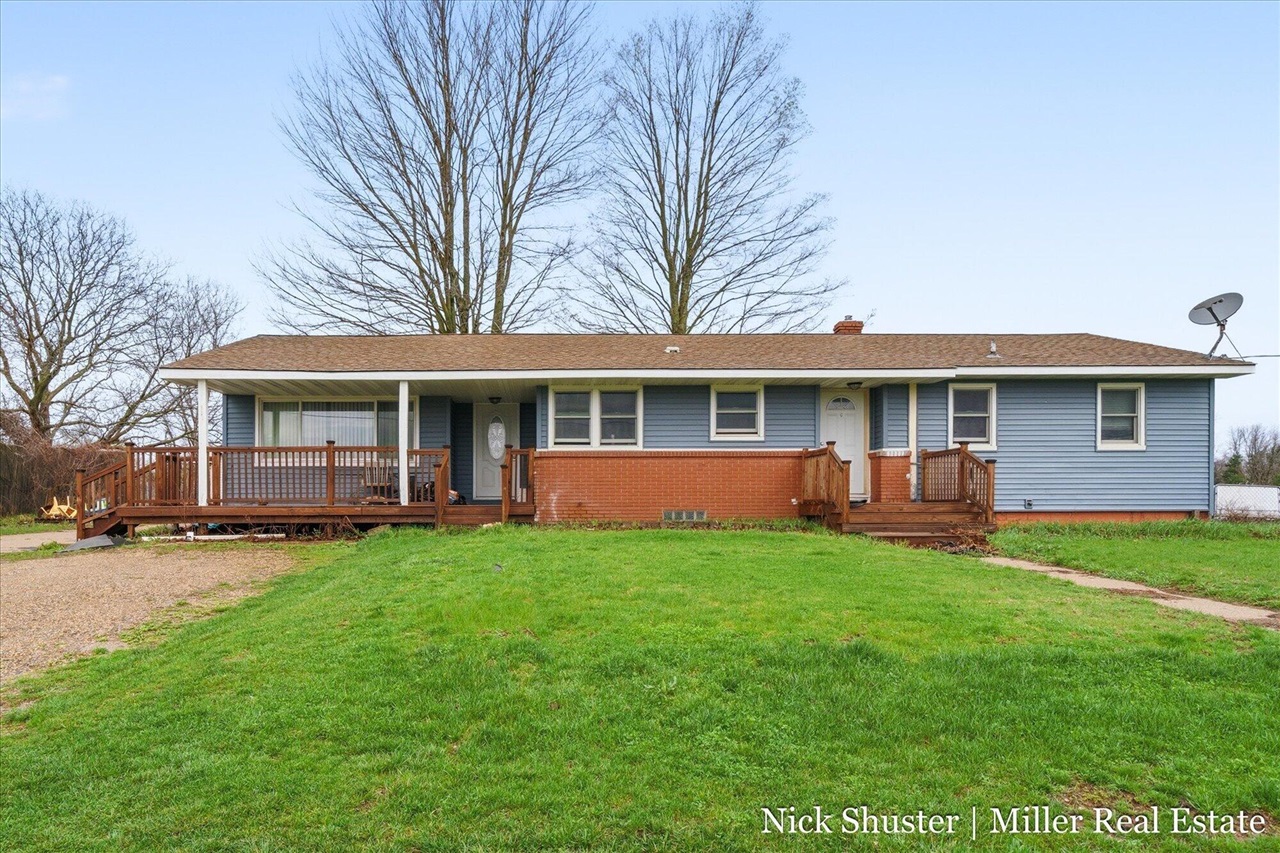 5375 Lansing Road, Charlotte, MI, 48813-8318