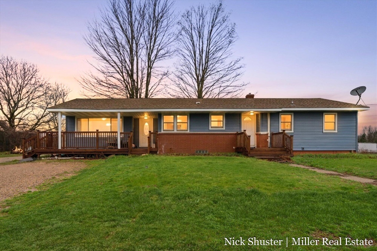 5375 Lansing Road, Charlotte, MI, 48813-8318