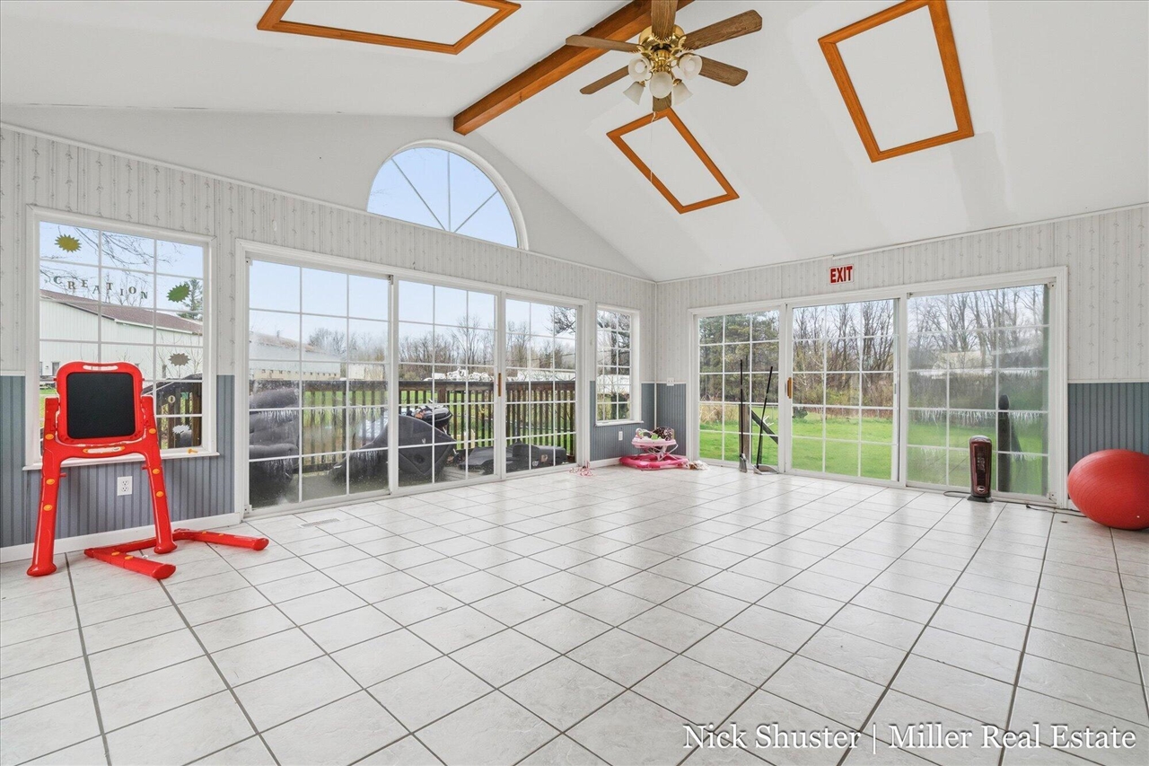 5375 Lansing Road, Charlotte, MI, 48813-8318