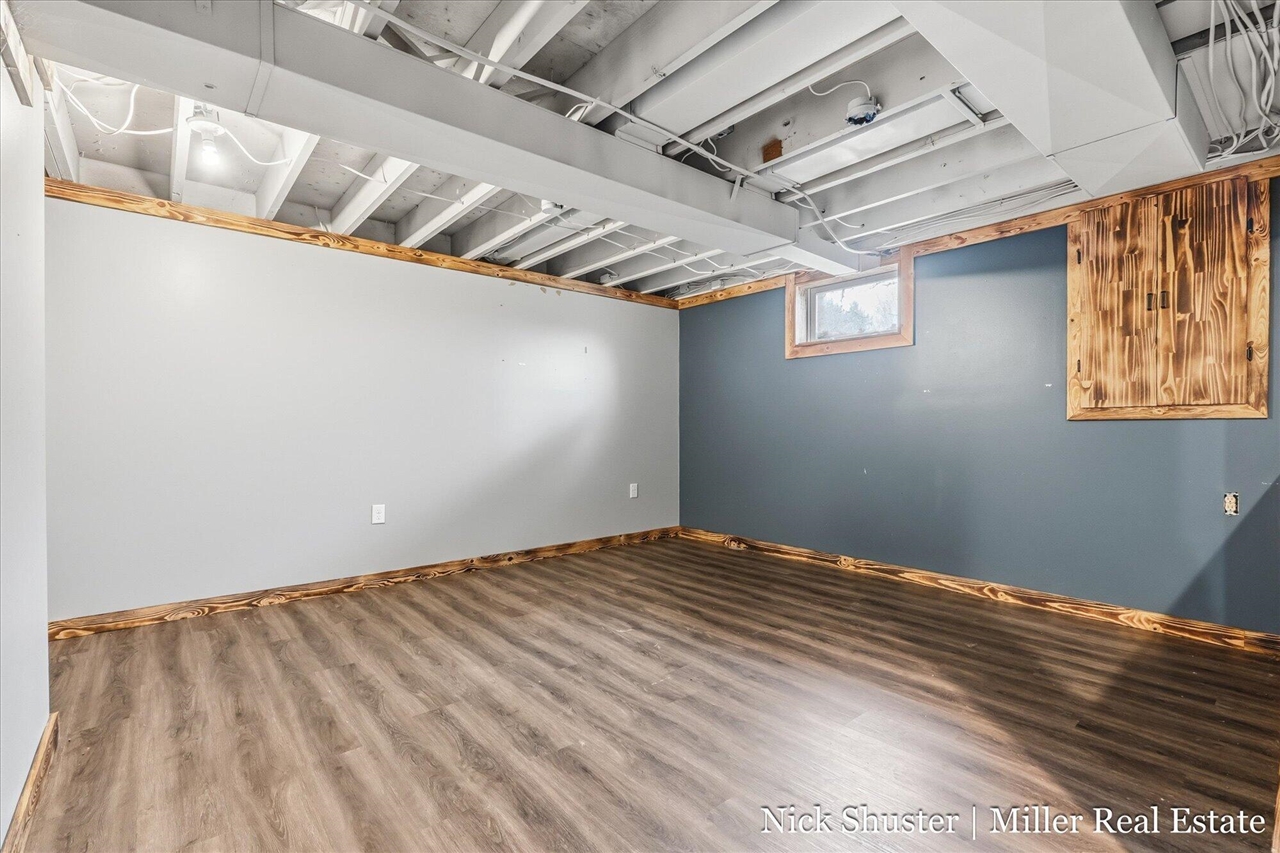 5375 Lansing Road, Charlotte, MI, 48813-8318