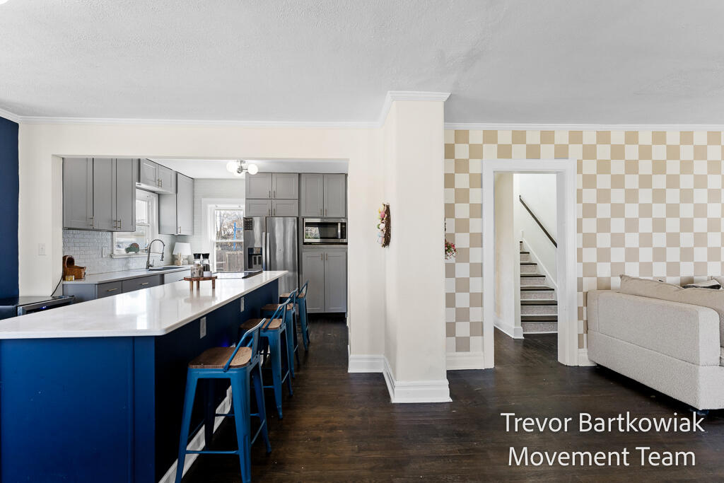 735 Wendover Boulevard, Norton Shores, MI, 49441-5051