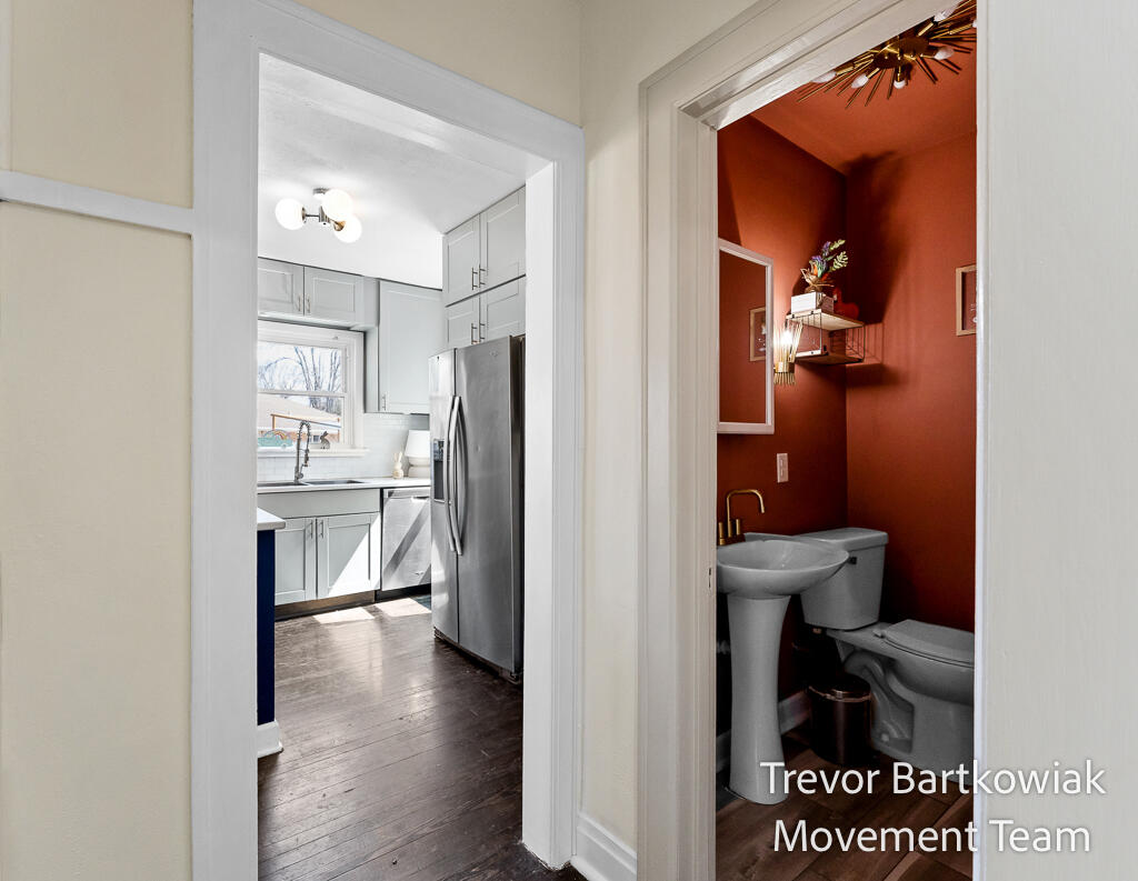 735 Wendover Boulevard, Norton Shores, MI, 49441-5051