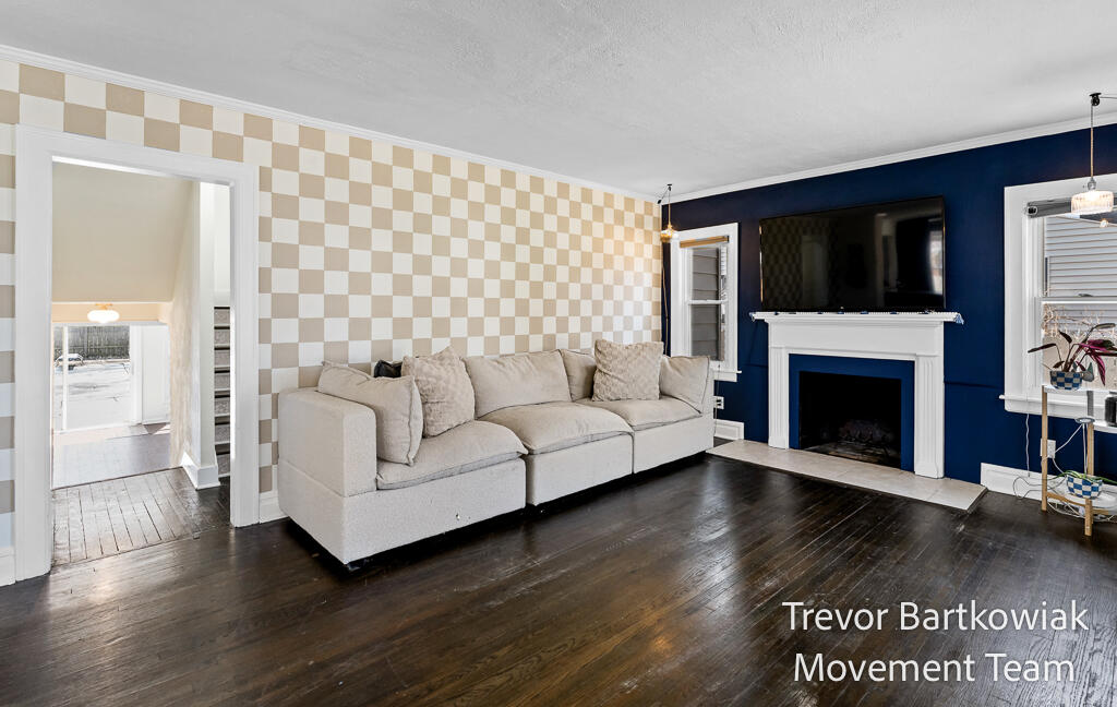 735 Wendover Boulevard, Norton Shores, MI, 49441-5051