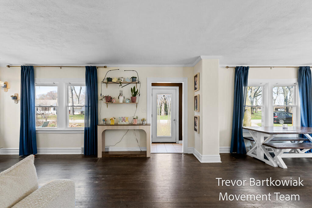 735 Wendover Boulevard, Norton Shores, MI, 49441-5051