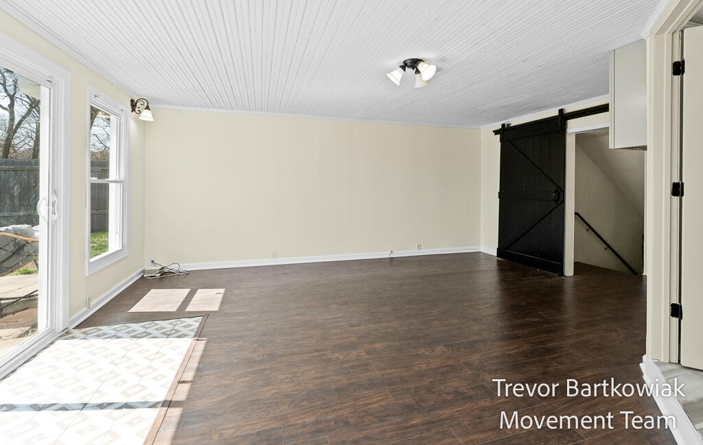 735 Wendover Boulevard, Norton Shores, MI, 49441-5051