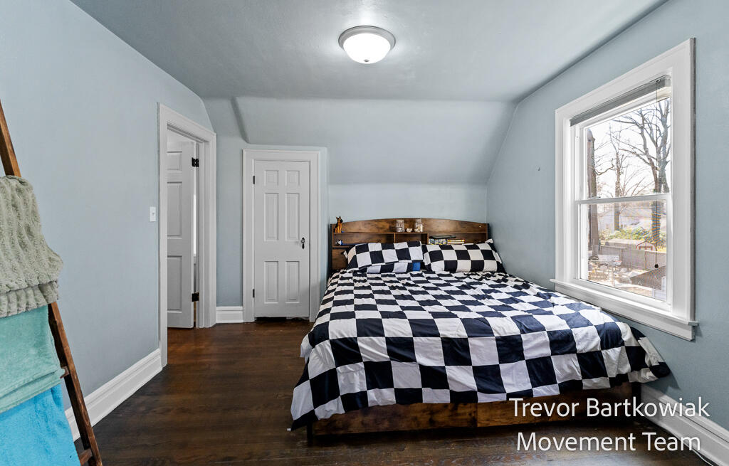 735 Wendover Boulevard, Norton Shores, MI, 49441-5051