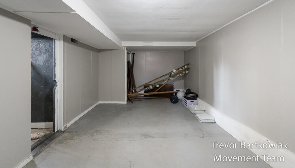 735 Wendover Boulevard, Norton Shores, MI, 49441-5051