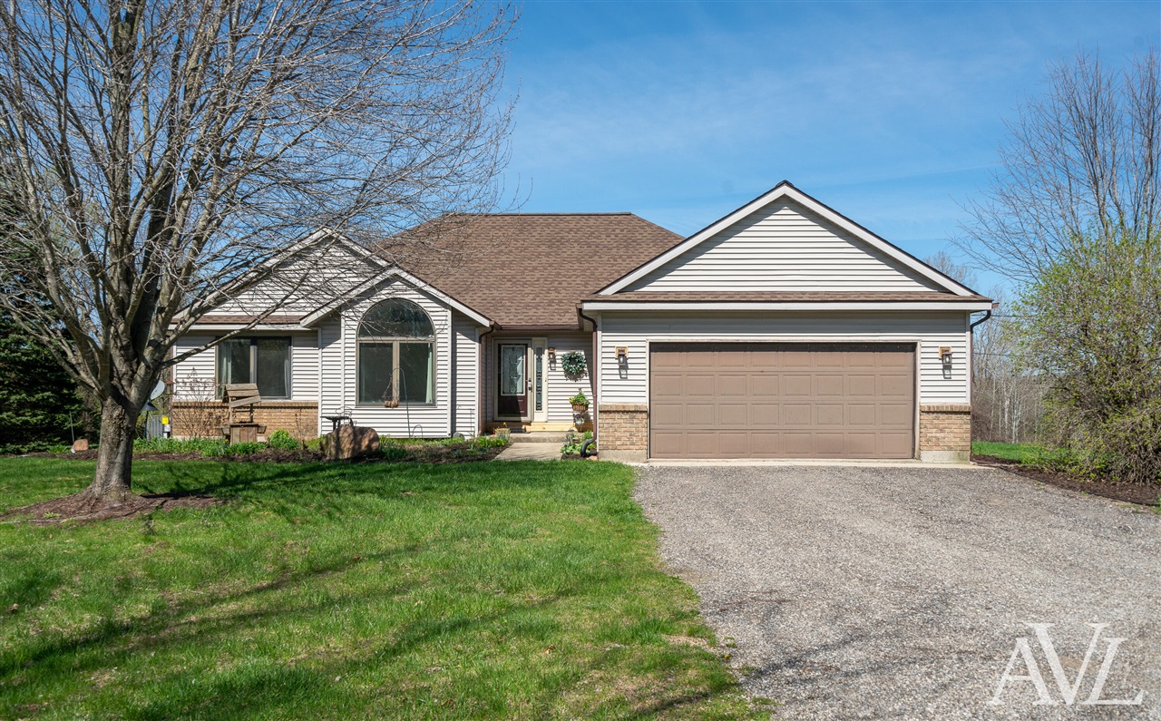 11855 Woodland Park Drive, Belding, MI, 48809-9364