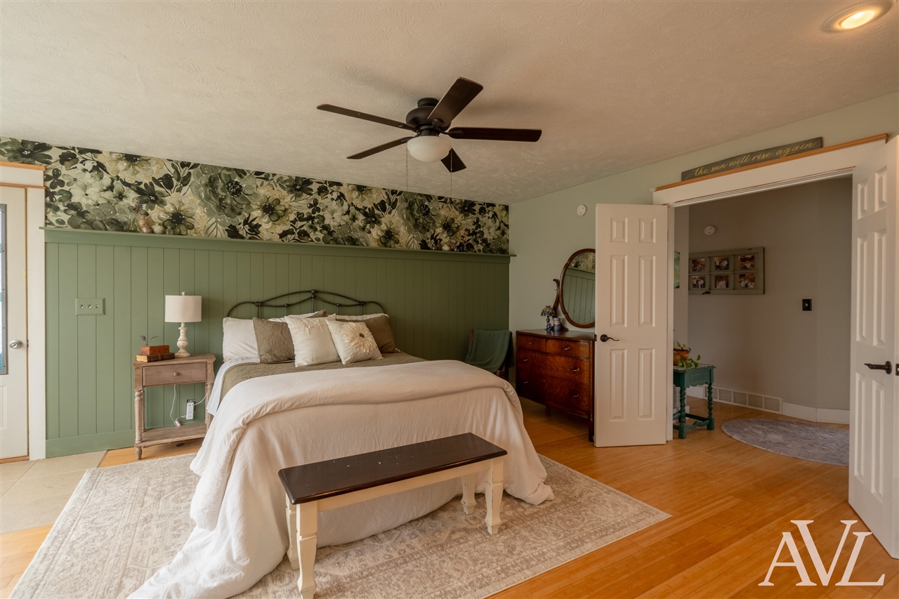 11855 Woodland Park Drive, Belding, MI, 48809-9364