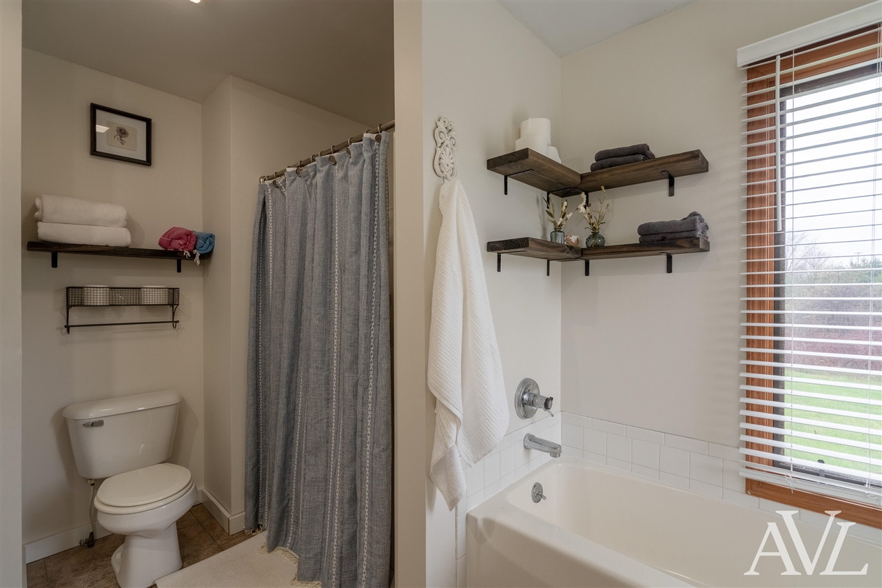 11855 Woodland Park Drive, Belding, MI, 48809-9364