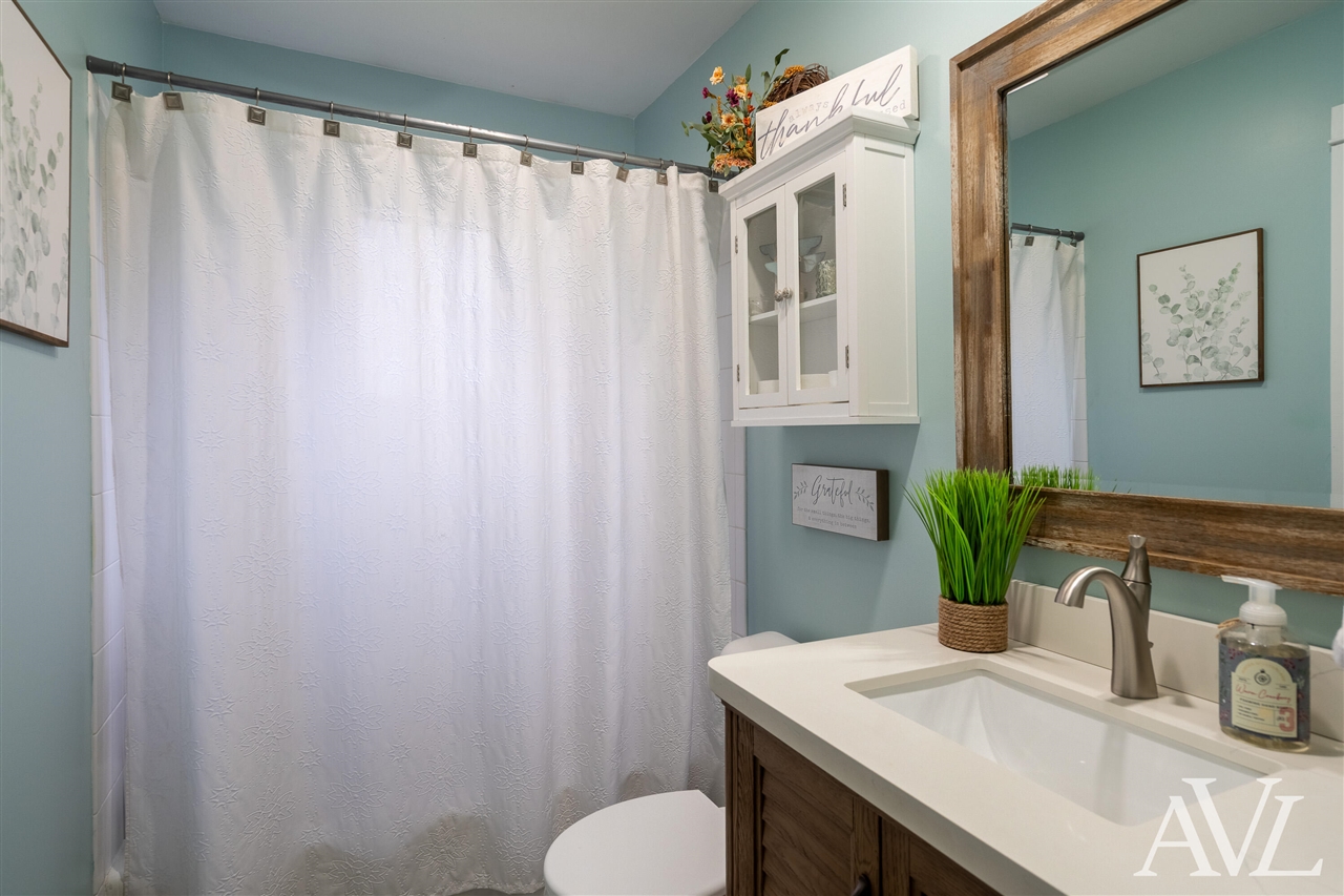 11855 Woodland Park Drive, Belding, MI, 48809-9364