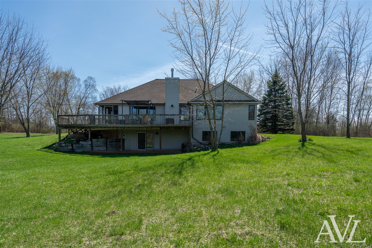 11855 Woodland Park Drive, Belding, MI, 48809-9364