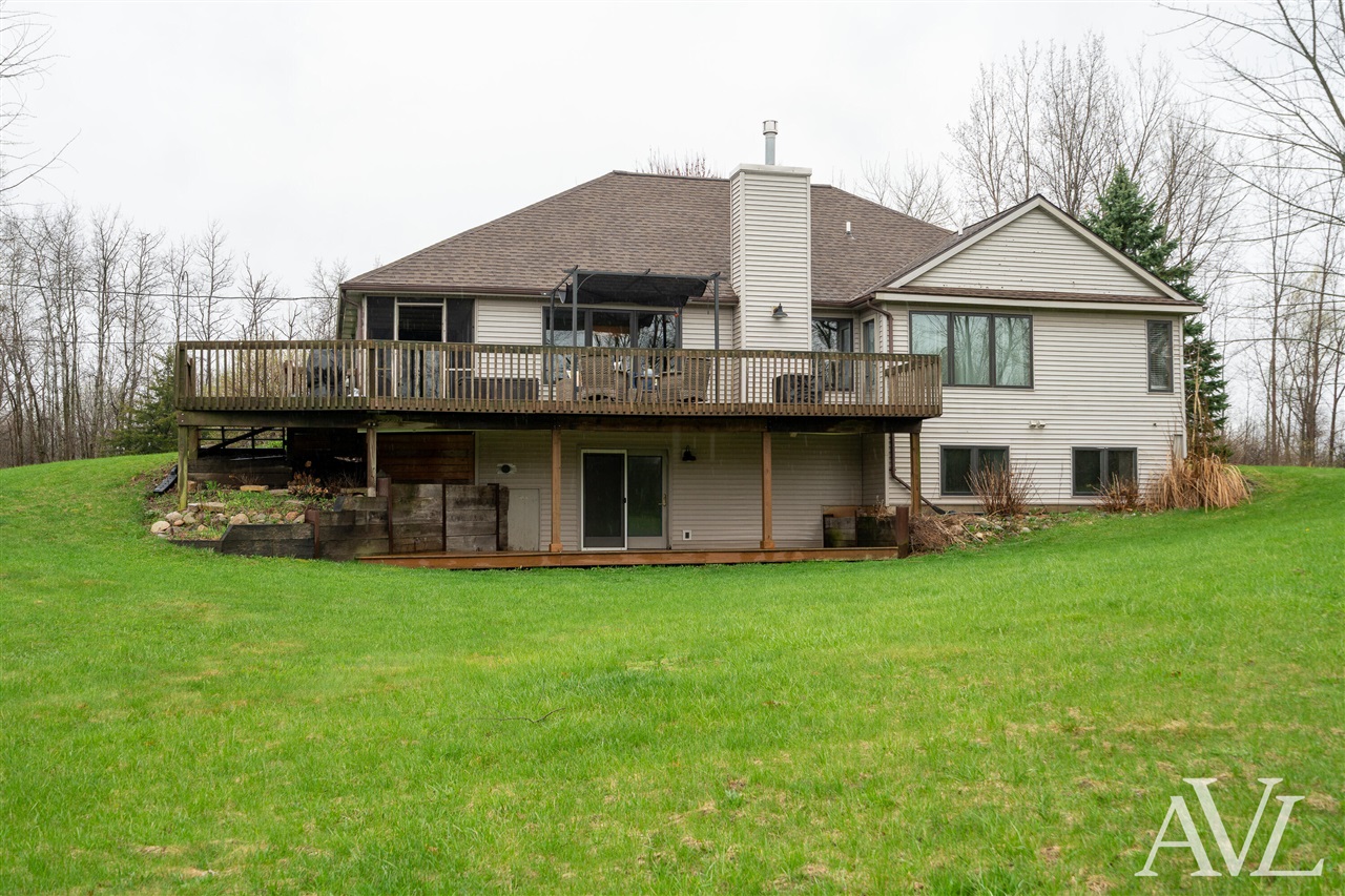 11855 Woodland Park Drive, Belding, MI, 48809-9364
