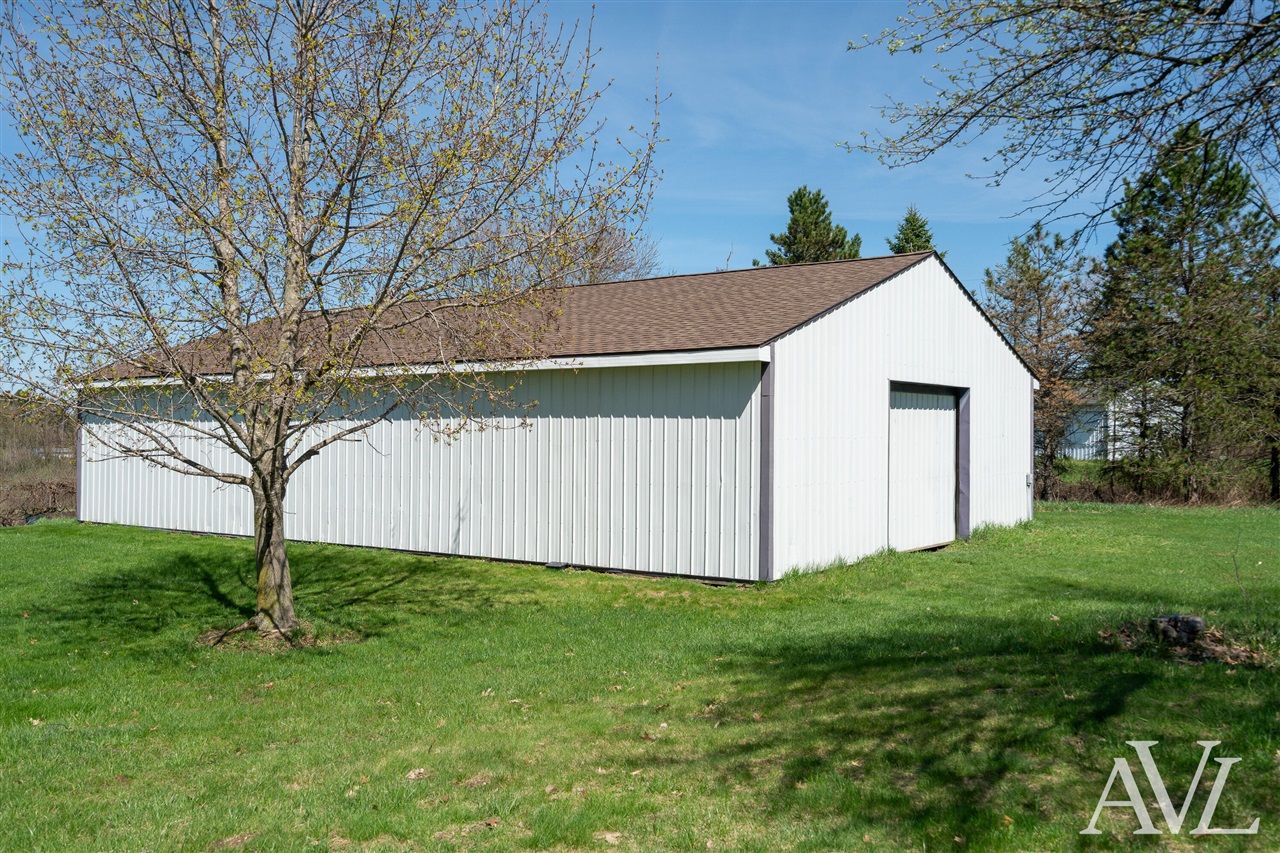 11855 Woodland Park Drive, Belding, MI, 48809-9364