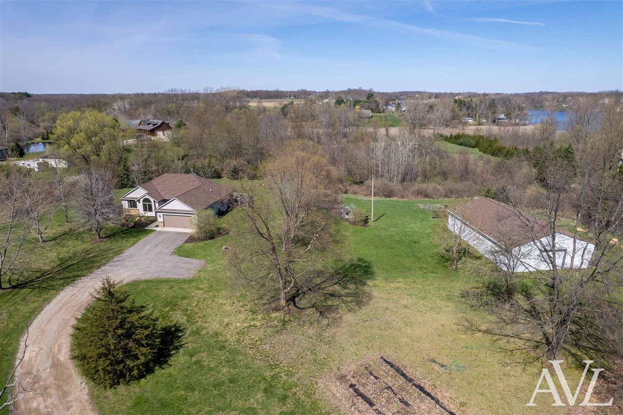 11855 Woodland Park Drive, Belding, MI, 48809-9364
