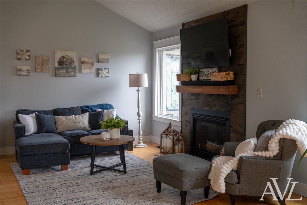 11855 Woodland Park Drive, Belding, MI, 48809-9364