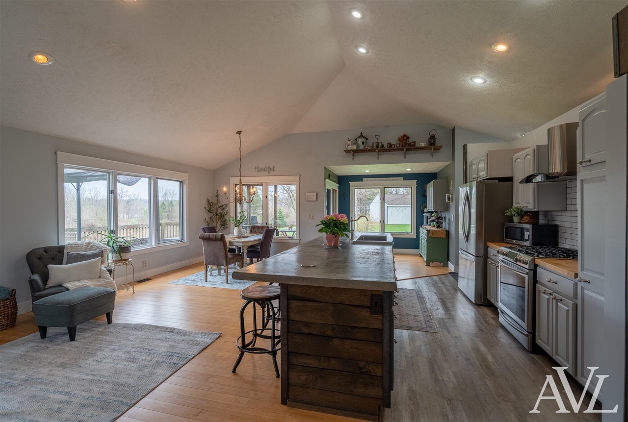 11855 Woodland Park Drive, Belding, MI, 48809-9364