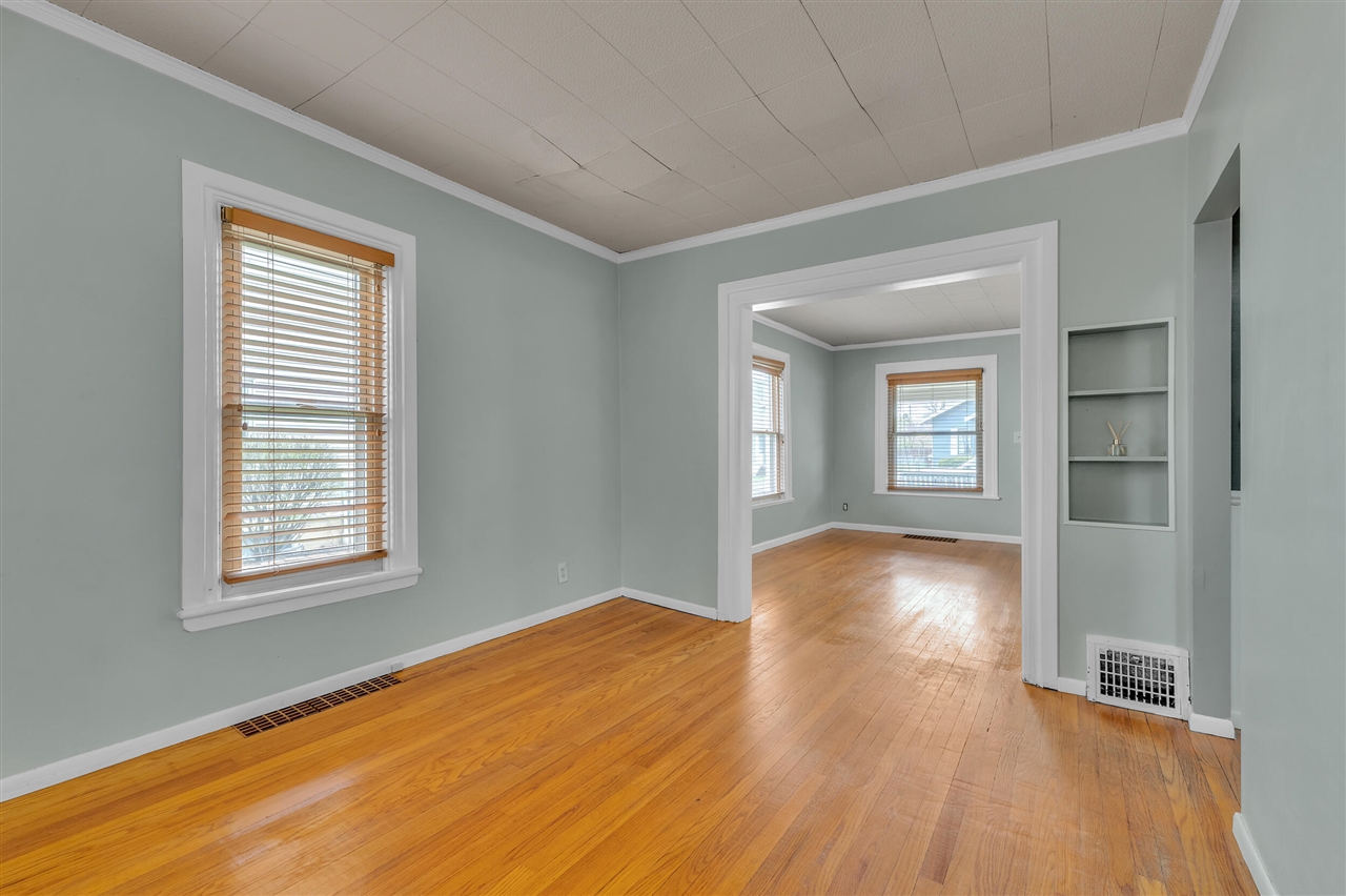 30 E 2nd Street, Milan, MI, 48160-1372