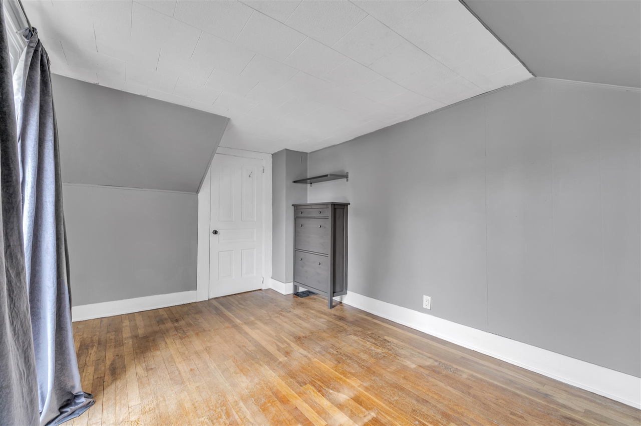 30 E 2nd Street, Milan, MI, 48160-1372