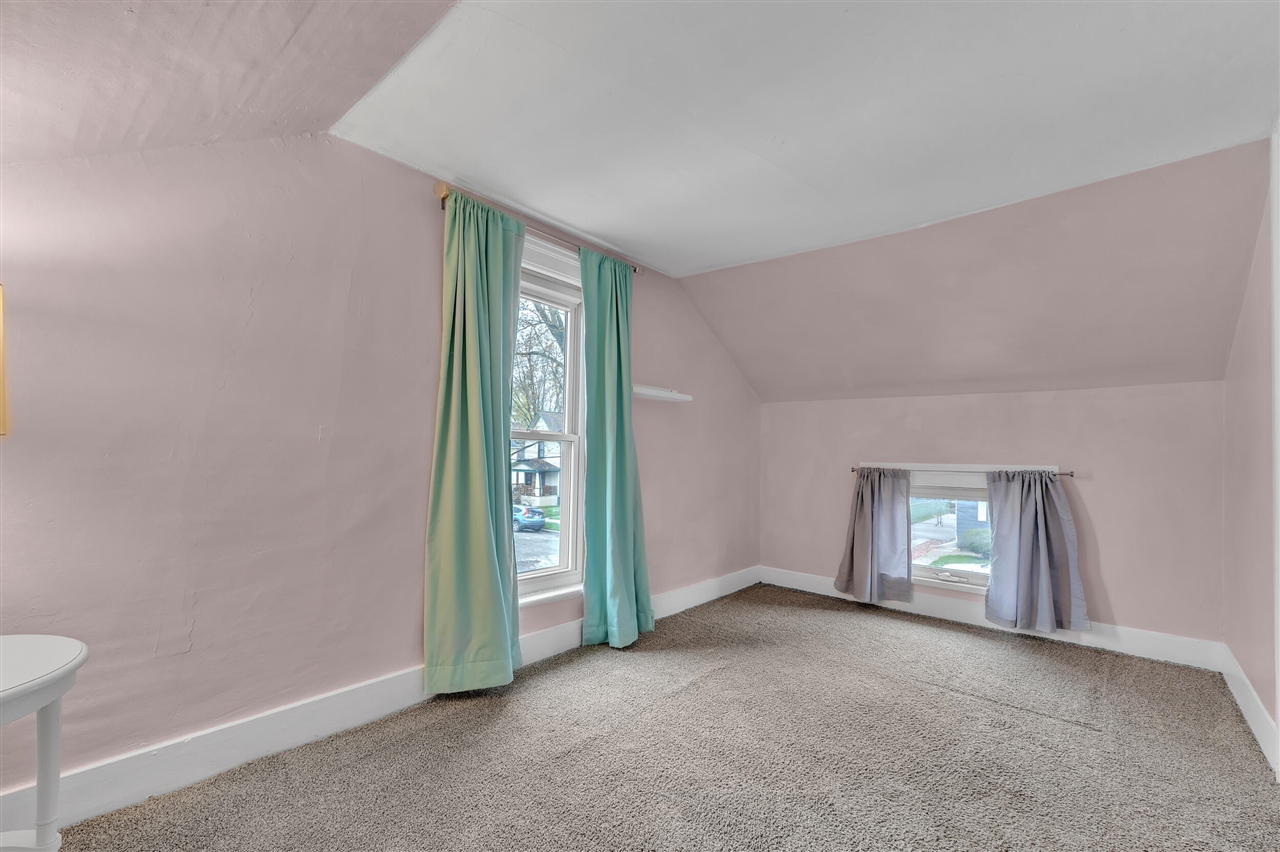 30 E 2nd Street, Milan, MI, 48160-1372