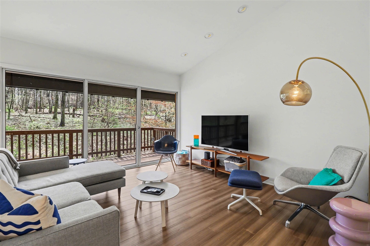 2353 Blueberry Lane, Ann Arbor, MI, 48103-2212