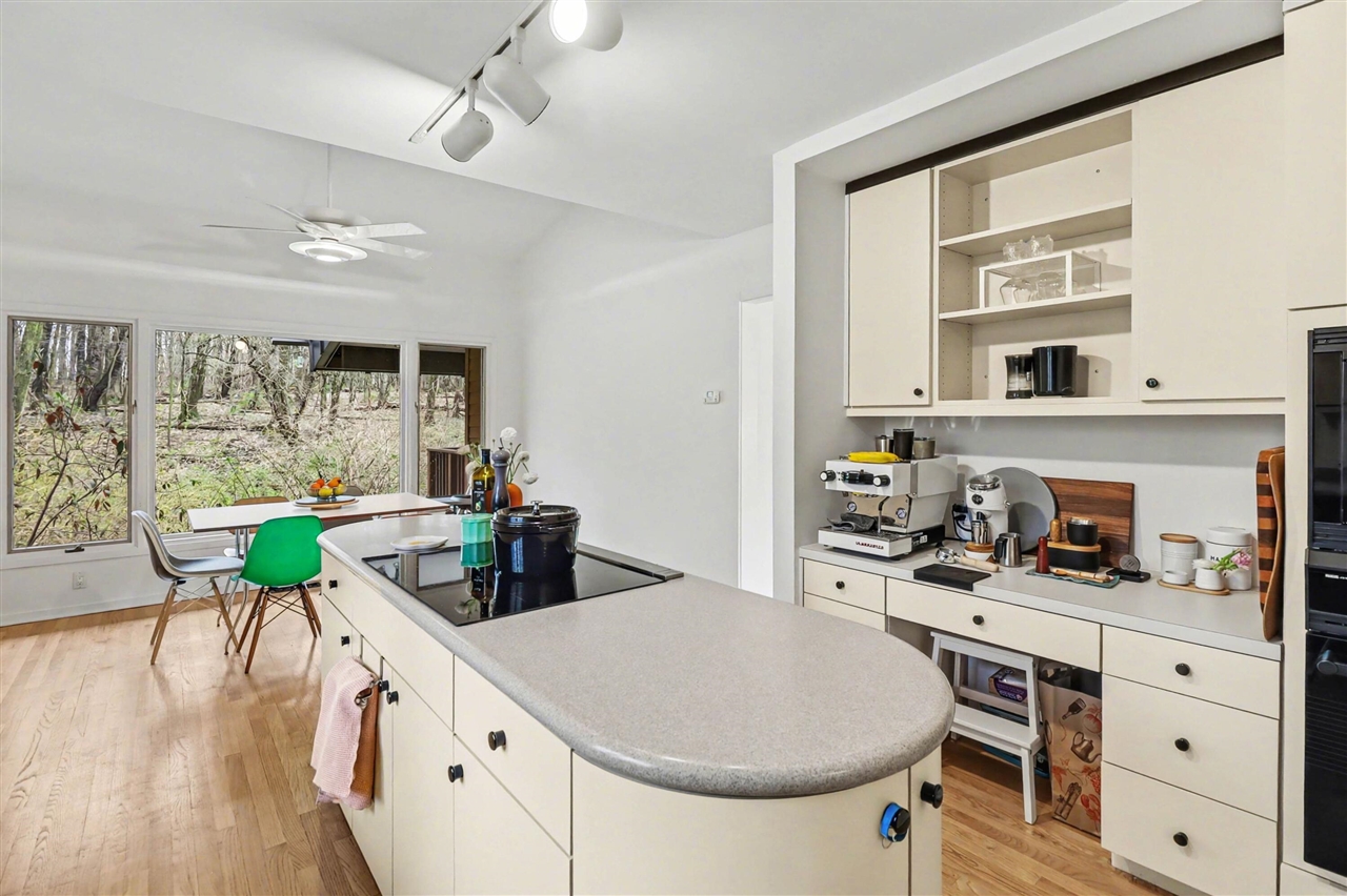 2353 Blueberry Lane, Ann Arbor, MI, 48103-2212