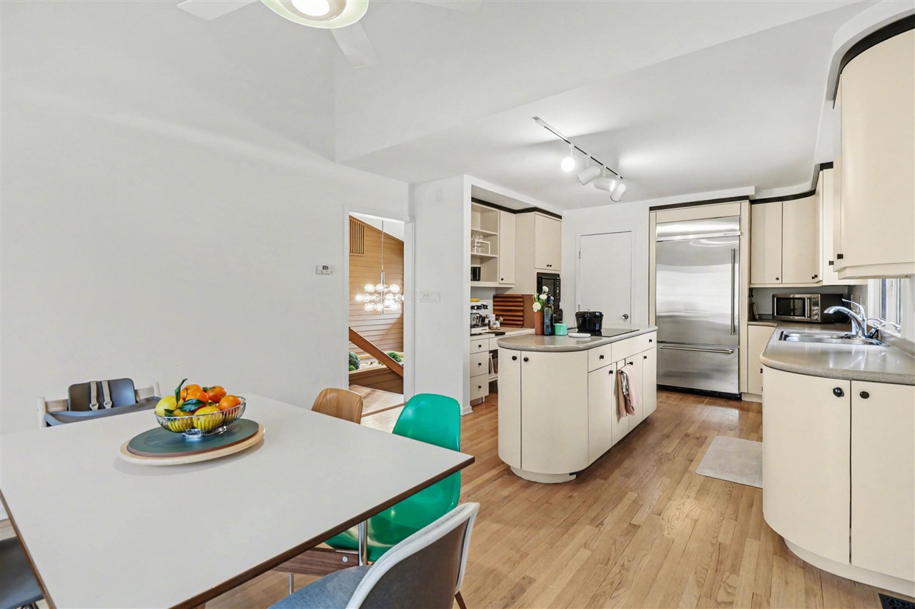 2353 Blueberry Lane, Ann Arbor, MI, 48103-2212