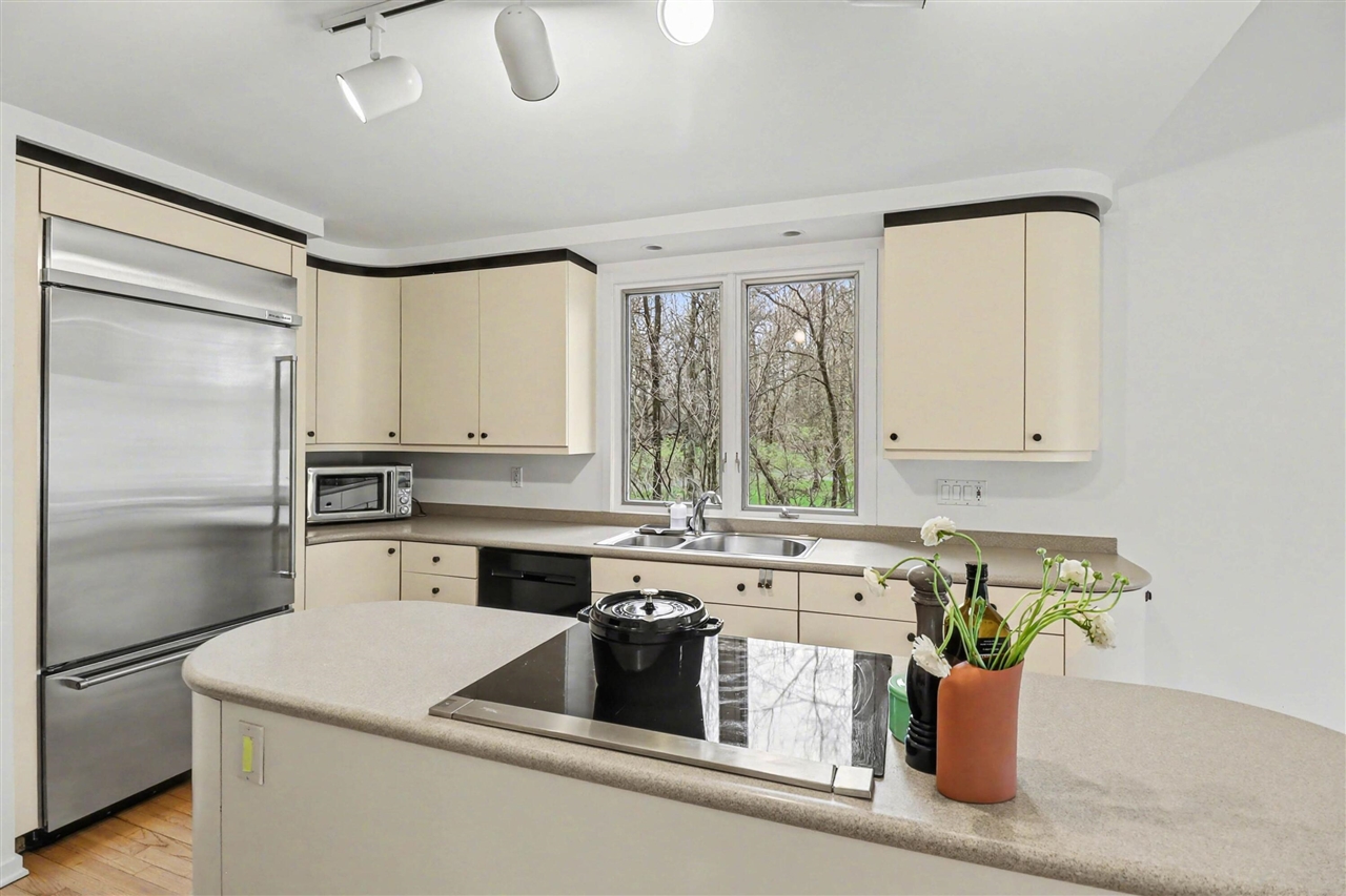 2353 Blueberry Lane, Ann Arbor, MI, 48103-2212