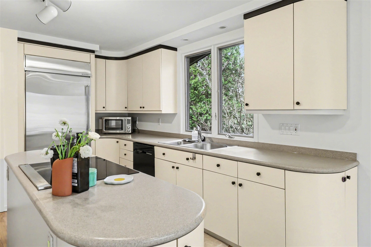 2353 Blueberry Lane, Ann Arbor, MI, 48103-2212