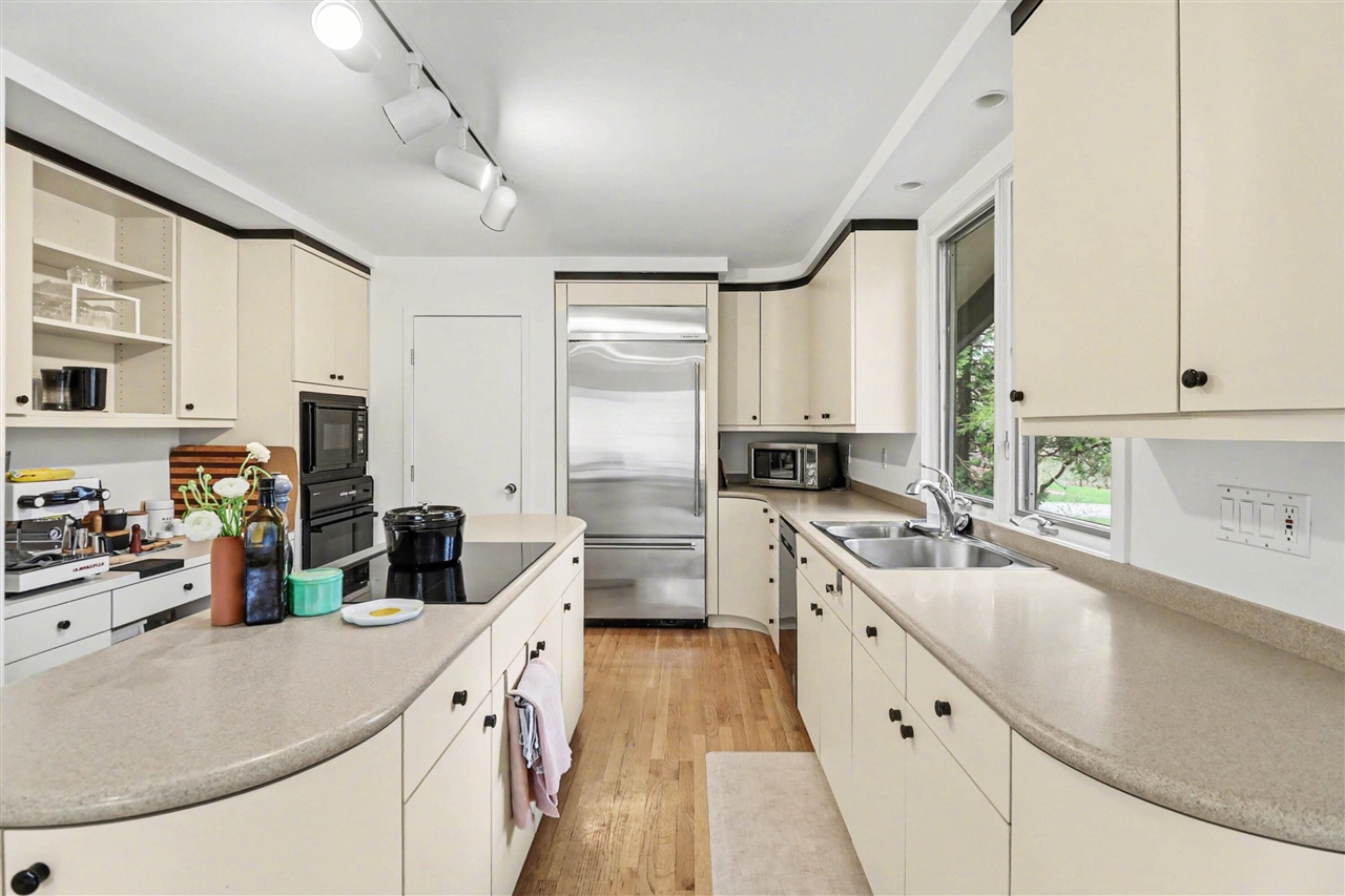 2353 Blueberry Lane, Ann Arbor, MI, 48103-2212