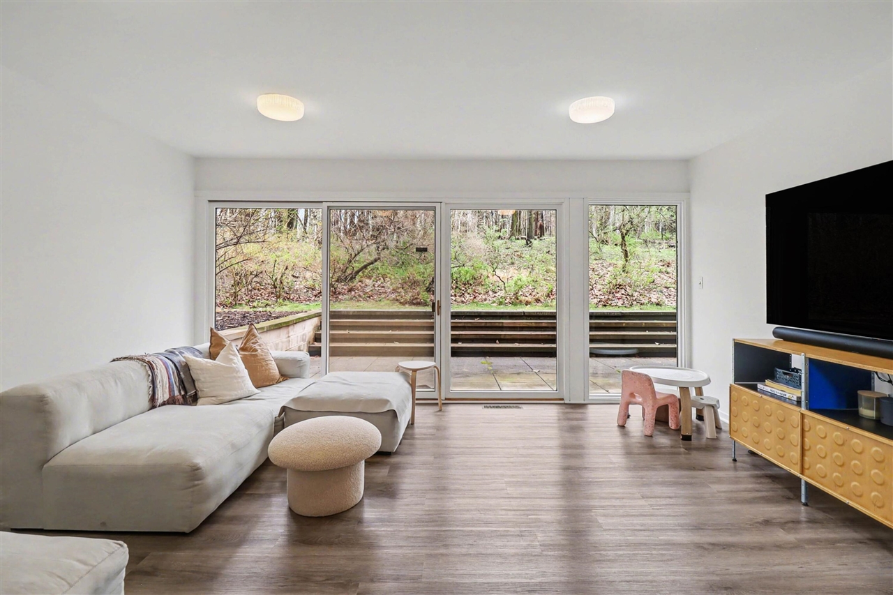 2353 Blueberry Lane, Ann Arbor, MI, 48103-2212