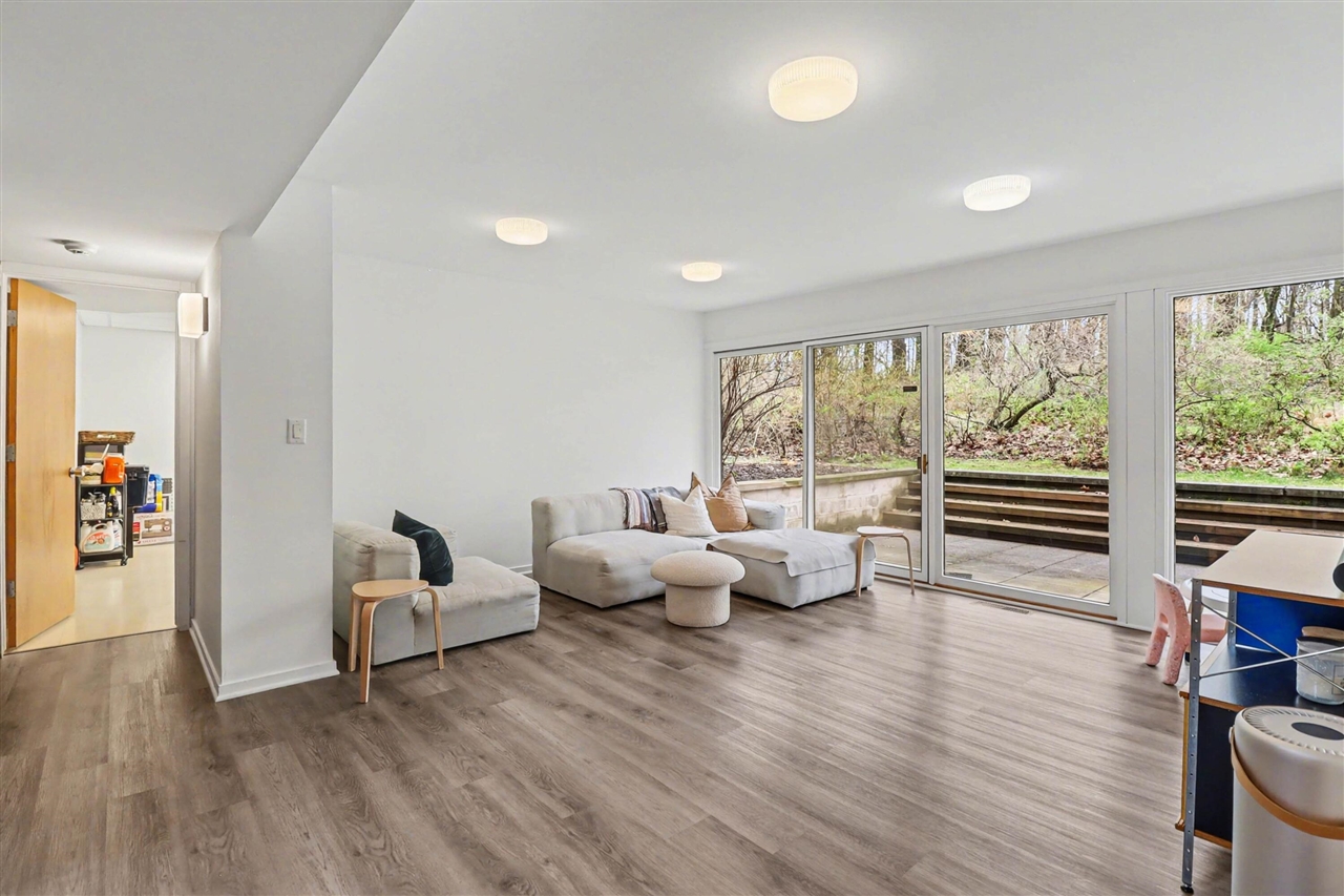 2353 Blueberry Lane, Ann Arbor, MI, 48103-2212