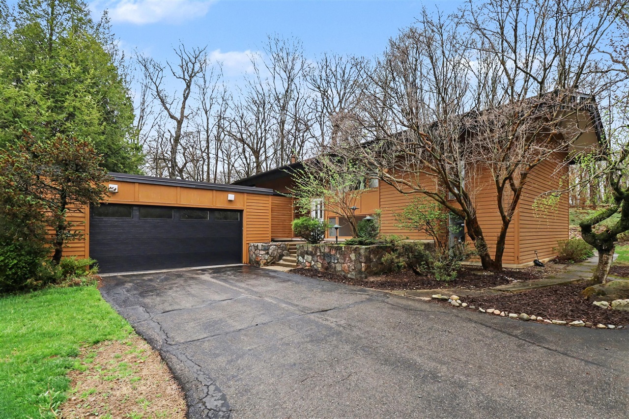 2353 Blueberry Lane, Ann Arbor, MI, 48103-2212