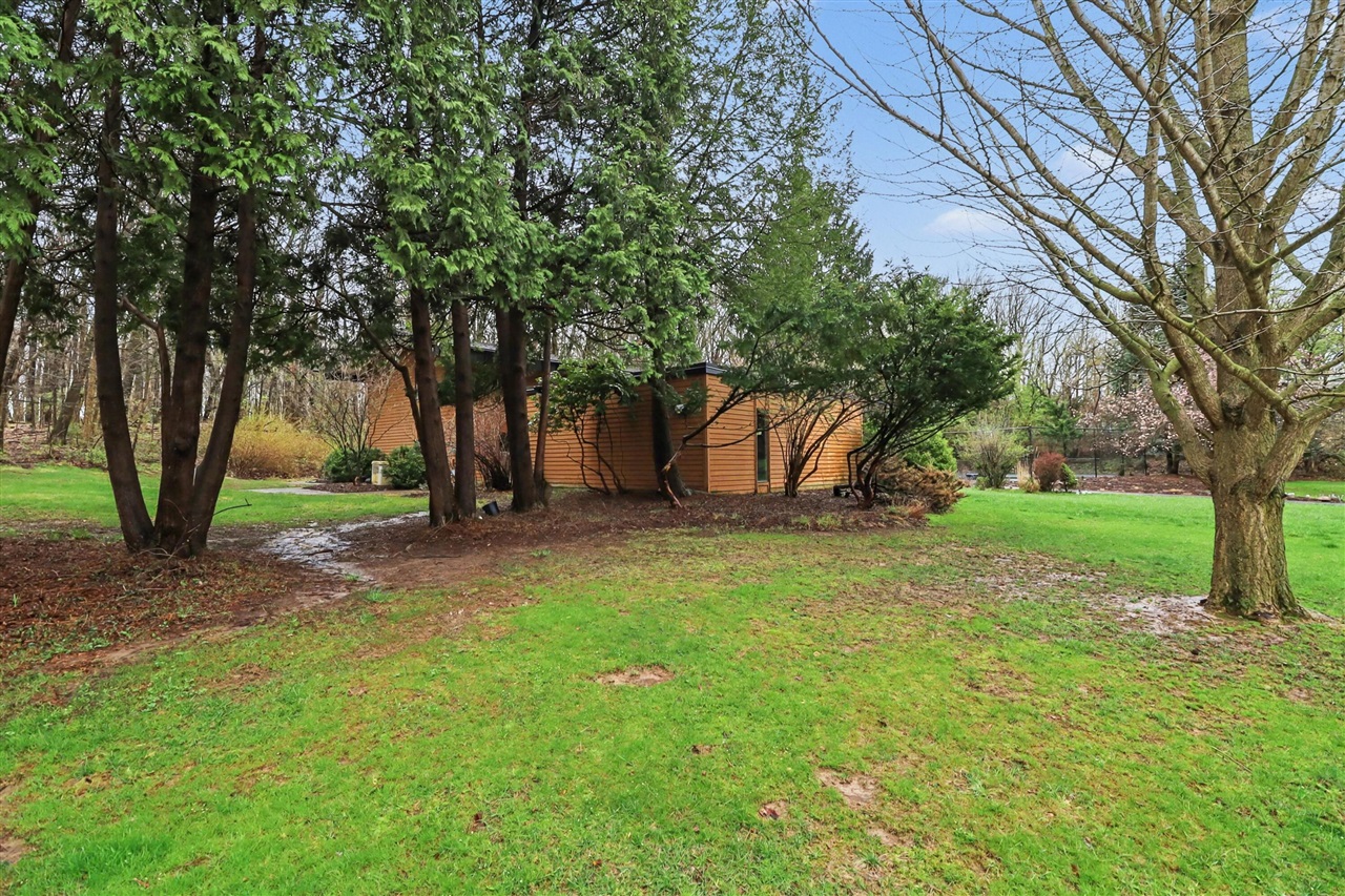 2353 Blueberry Lane, Ann Arbor, MI, 48103-2212