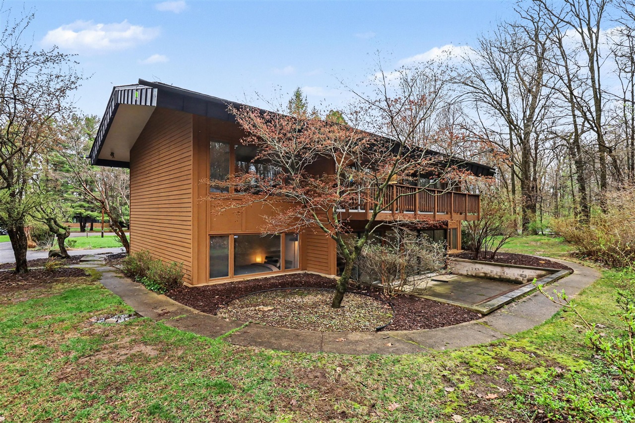 2353 Blueberry Lane, Ann Arbor, MI, 48103-2212