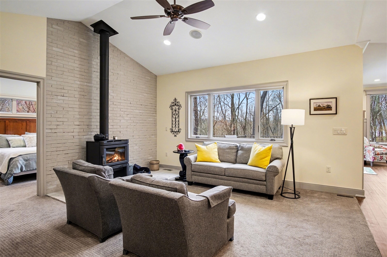 8421 Squires Street, Rockford, MI, 49341-9326