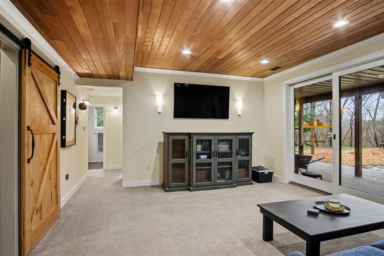 8421 Squires Street, Rockford, MI, 49341-9326