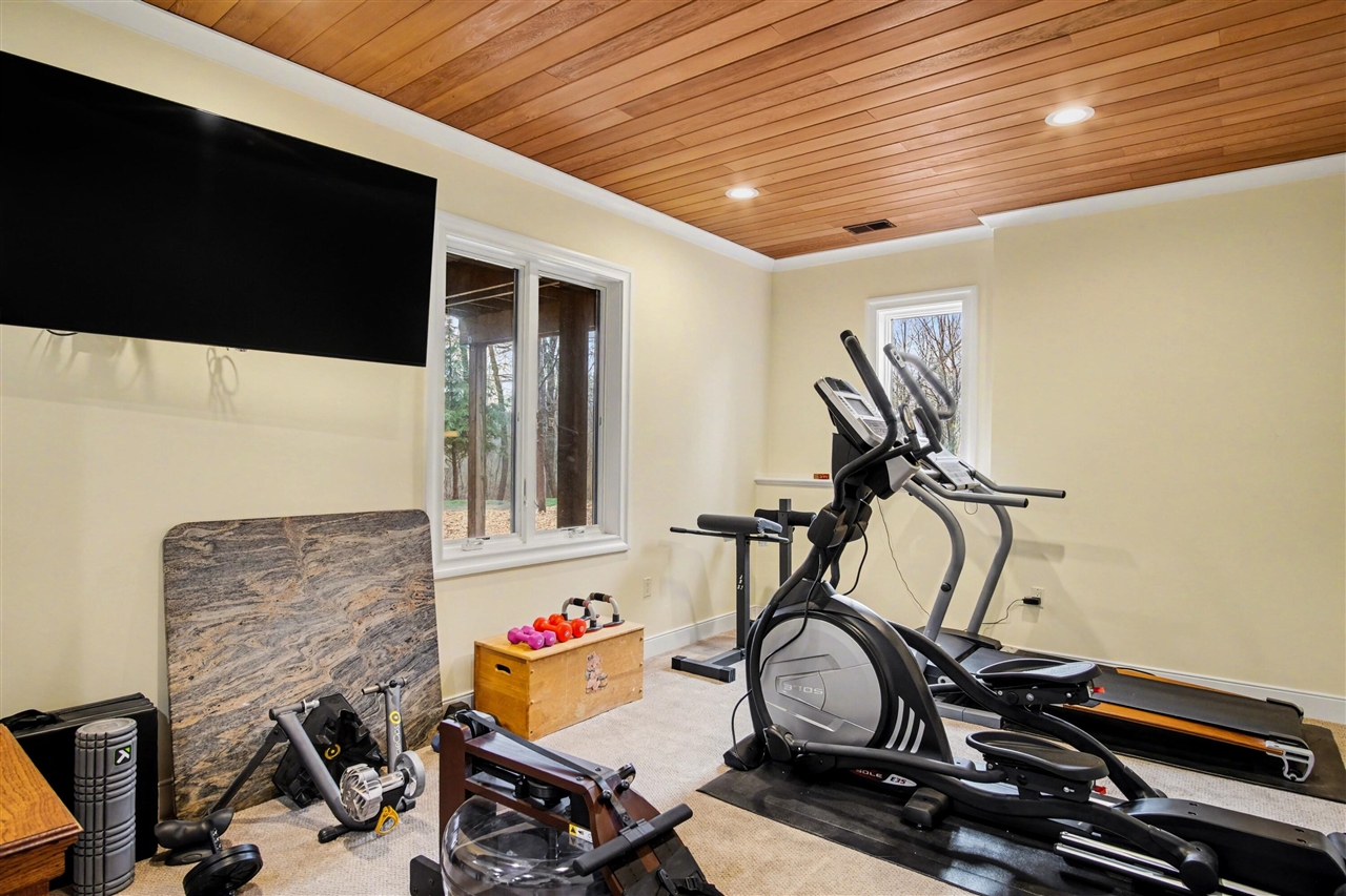 8421 Squires Street, Rockford, MI, 49341-9326