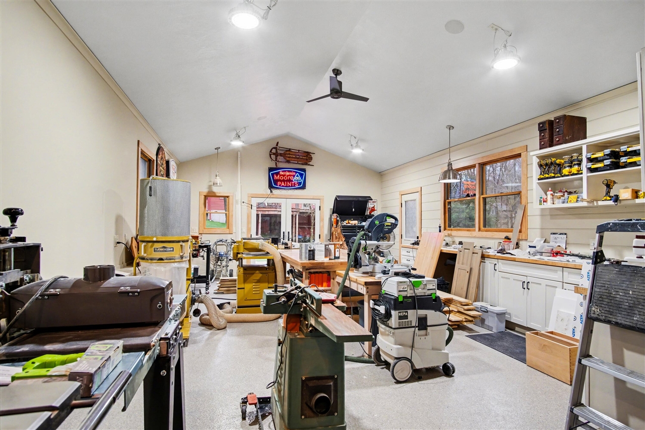 8421 Squires Street, Rockford, MI, 49341-9326