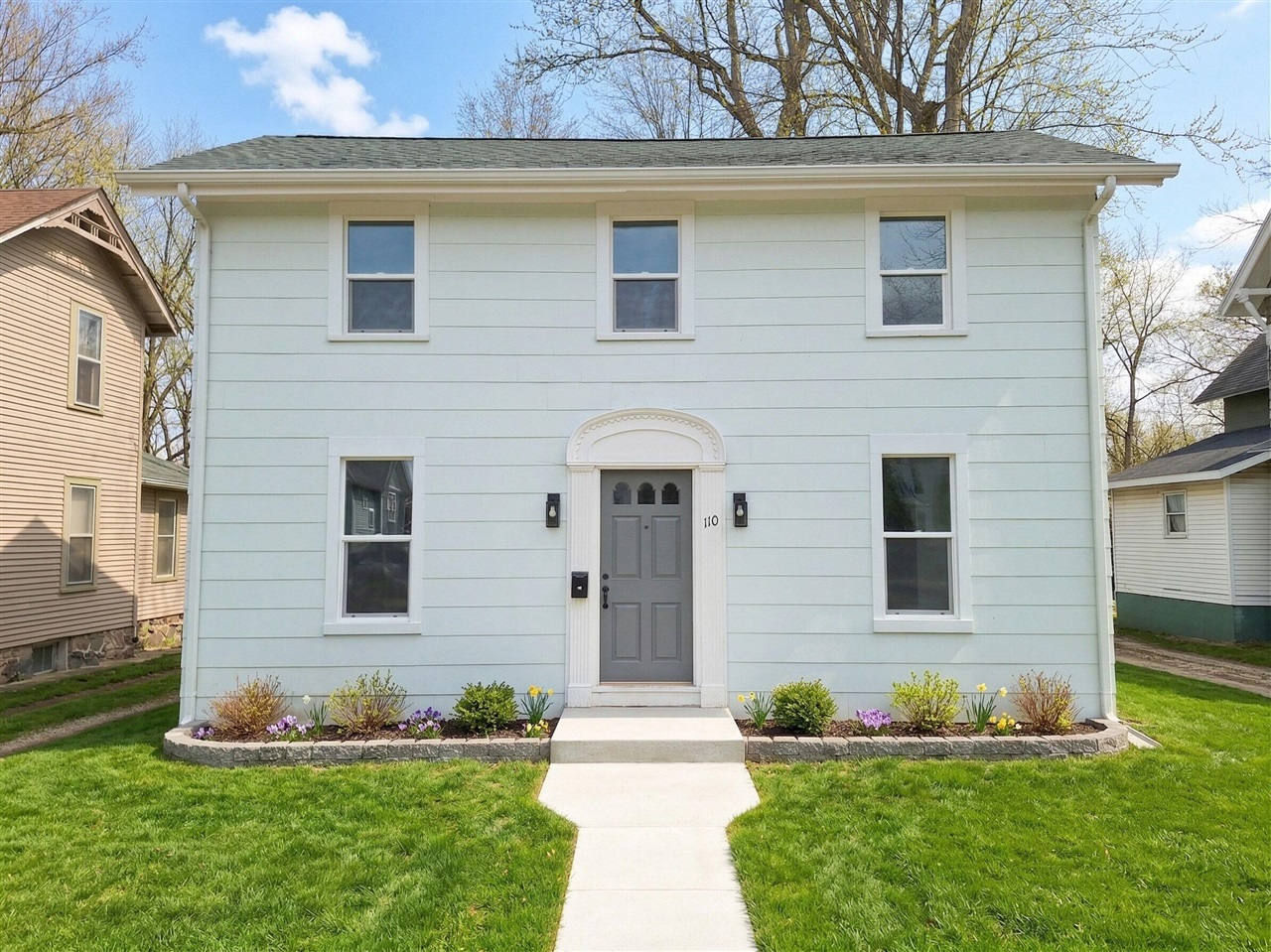 110 Hillsdale Street, Hillsdale, MI, 49242-1209