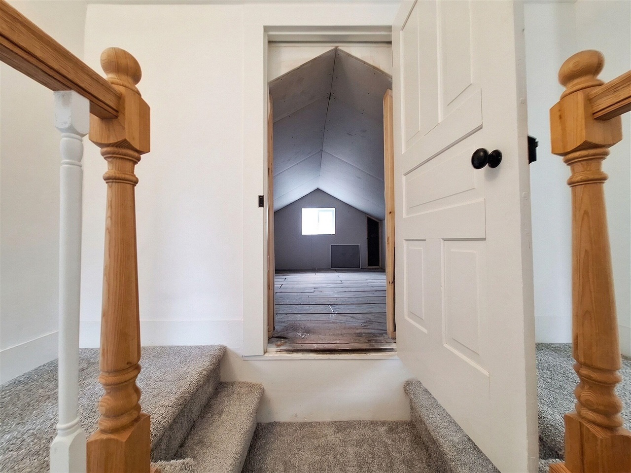 110 Hillsdale Street, Hillsdale, MI, 49242-1209