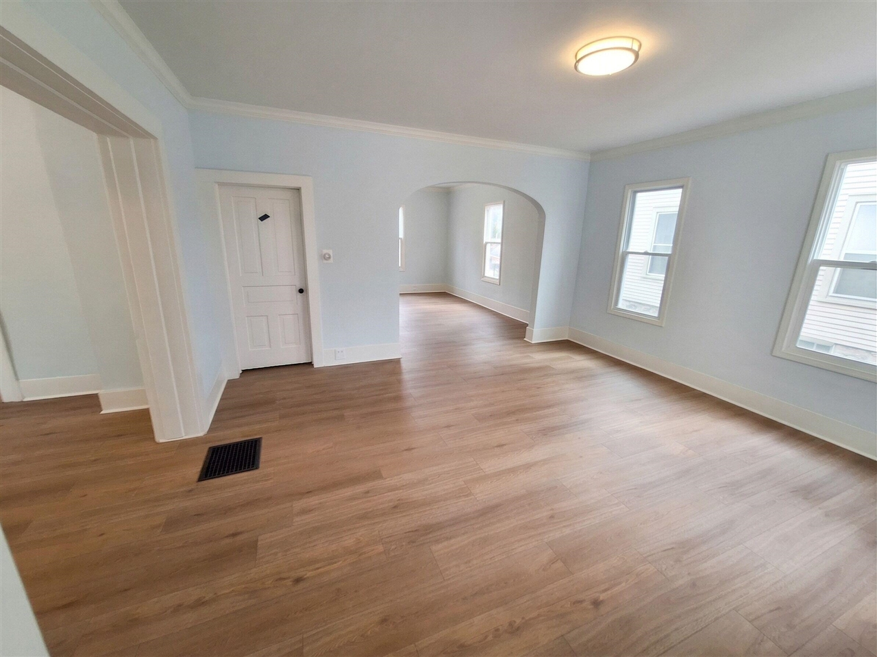 110 Hillsdale Street, Hillsdale, MI, 49242-1209