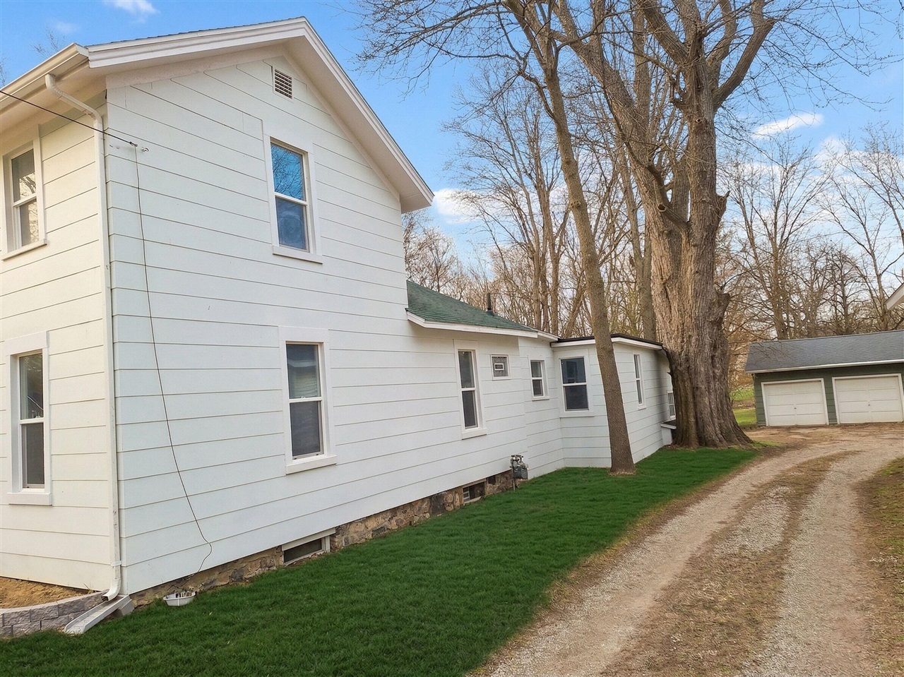 110 Hillsdale Street, Hillsdale, MI, 49242-1209