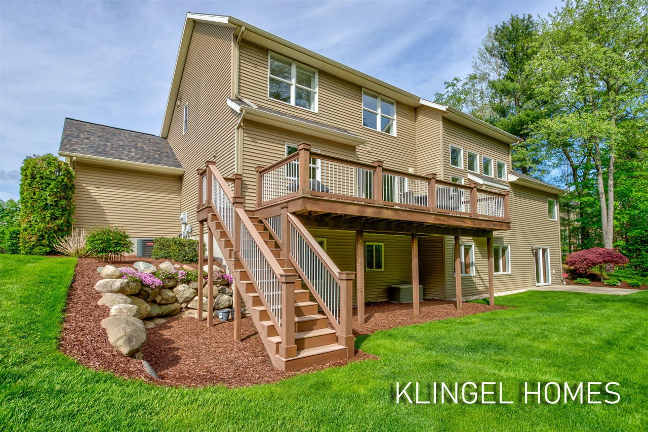 3rd image of 18918 Whispering Pines Wy, Spring Lake, MI 49456 | MLS# 70525754