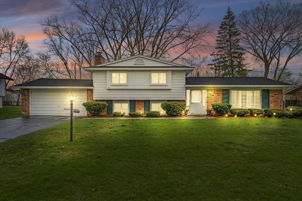 6709 Wild Ridge Lane, West Bloomfield, MI, 48322-3879