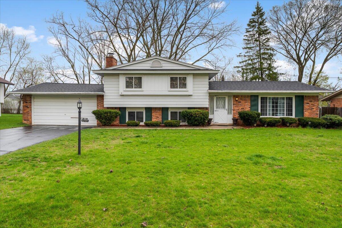 6709 Wild Ridge Lane, West Bloomfield, MI, 48322-3879