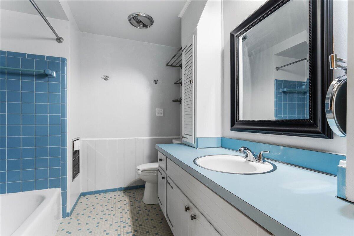 6709 Wild Ridge Lane, West Bloomfield, MI, 48322-3879