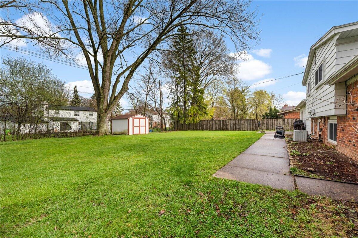 6709 Wild Ridge Lane, West Bloomfield, MI, 48322-3879