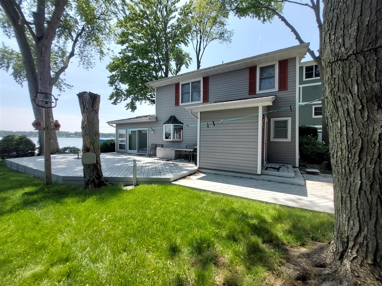 23675 N Shore Drive, Edwardsburg, MI, 49112-8515