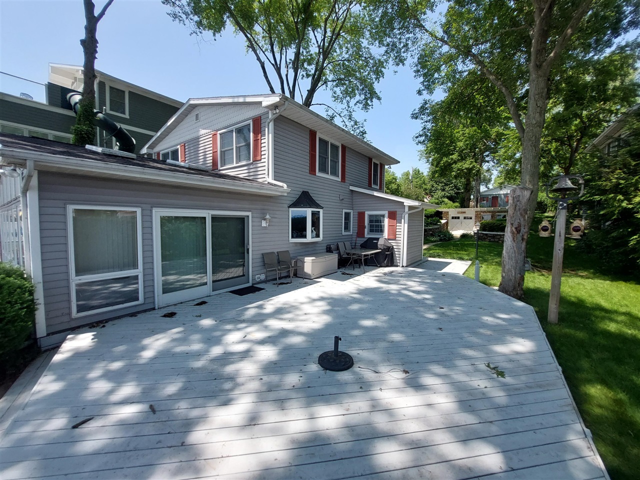 23675 N Shore Drive, Edwardsburg, MI, 49112-8515